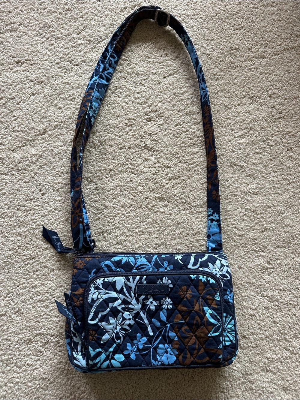 Vera Bradley crossbody purse